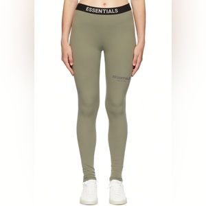 FEAR OF GOD ESSENTIALS
Grey Athletic Leggings